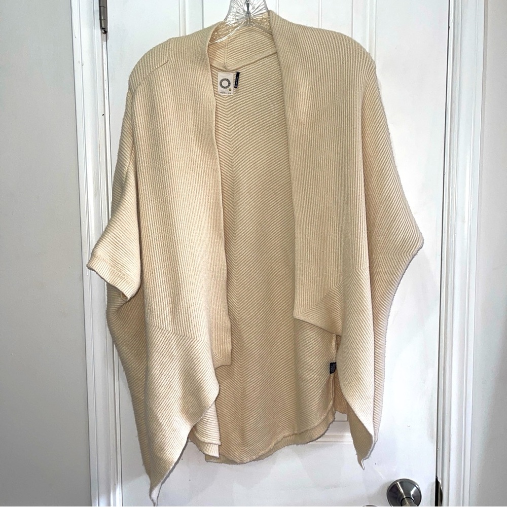 Anthropologie Akemi + Kin Draped Open Front Short Sleeved Cream Beige Cardigan